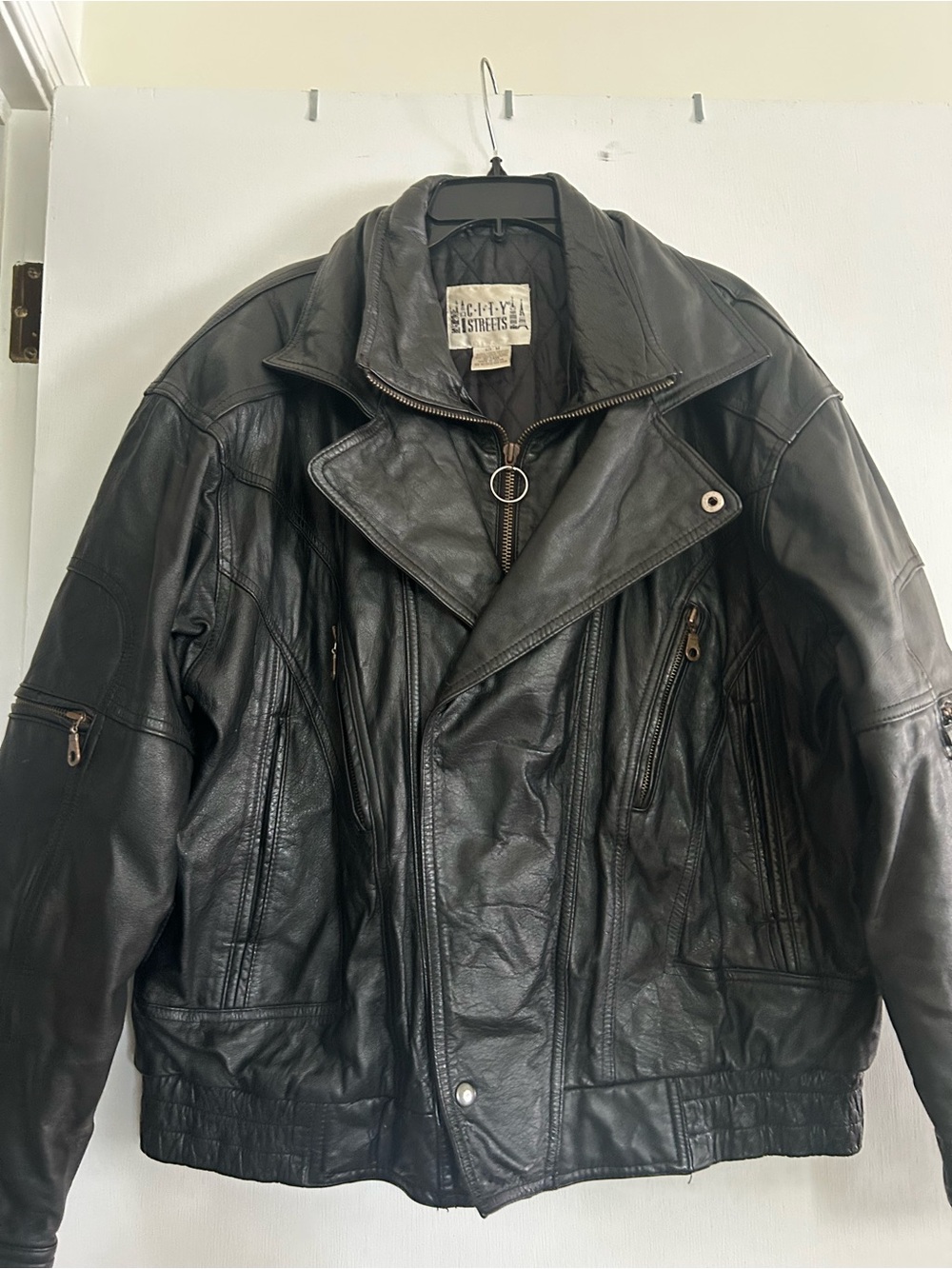 100% Leather Vintage Black Moto Jacket | Y2K Biker Style